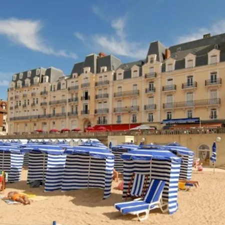 Cabourg, 2 Pieces, 4 Personnes - Fr-1-465-13 Apartment Cabourg